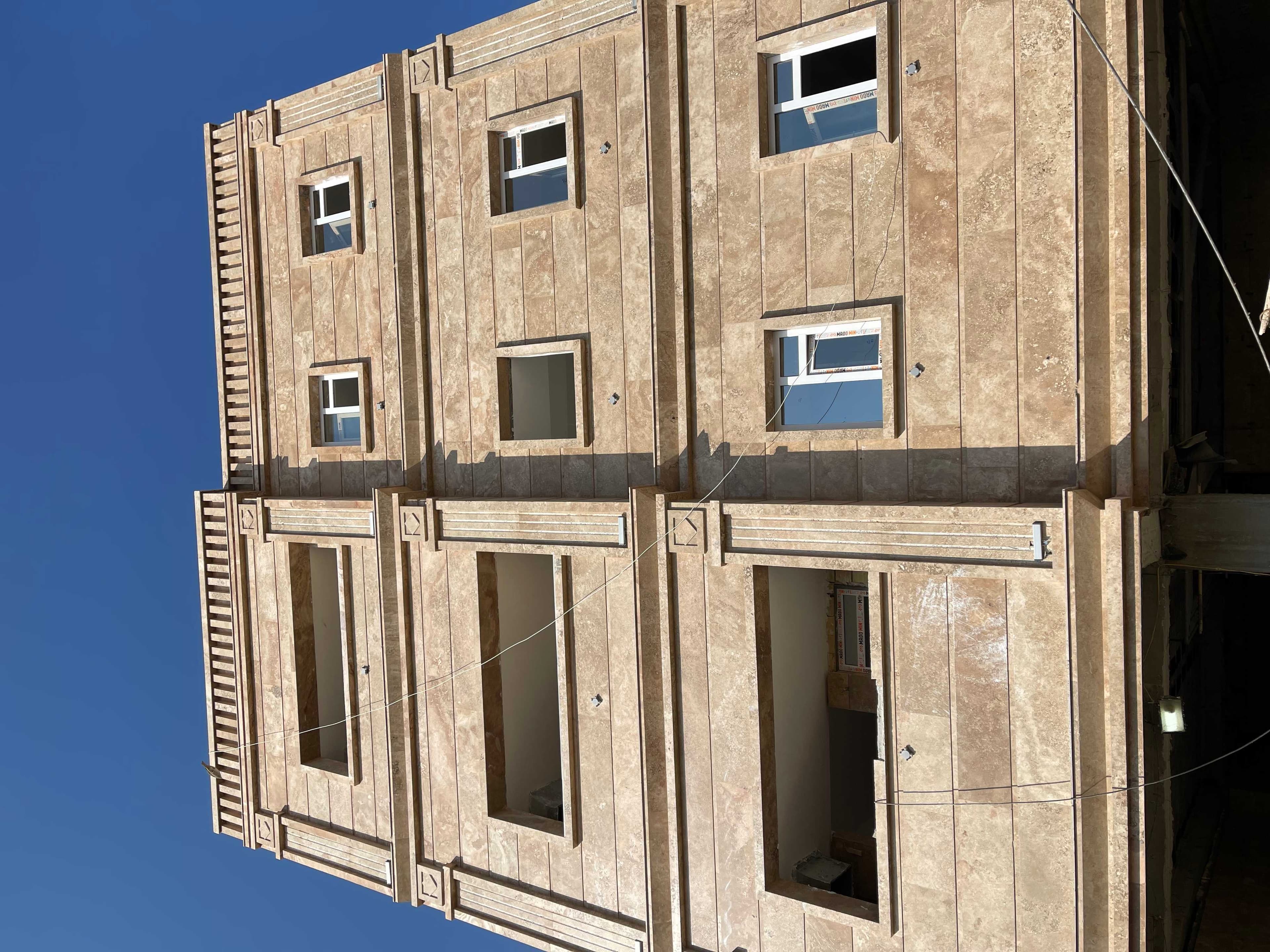 فروش واحد ۹۳ متری آسانسور پارکینگ و نصبیات