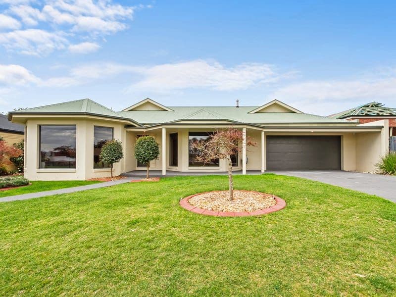 معاوضه خونه باغ با لندکروز ۲۰۰ اف جی بی ام۷۳۰